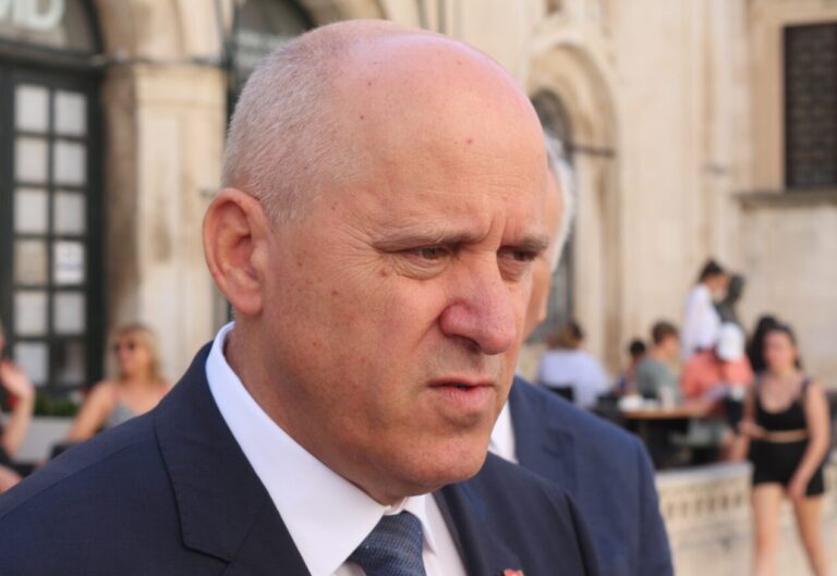 Nakon državnih dužnosnika, plaće rastu i lokalnim čelnicima. Bačić: To se podrazumijeva