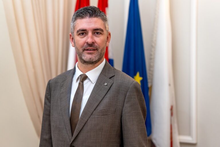 Franković u kampanji: preko Kekina se “obračunava” sa srđevcima