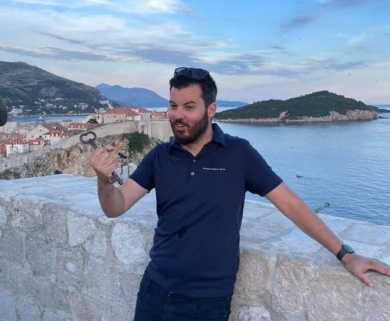 Za ometanje robotaksija u vožnji mogle bi se plaćati paprene kazne. Stručnjak: To je nelogično i potencijalno opasno.