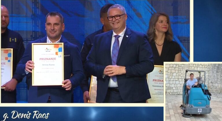 DANI HRVATSKOG TURIZMA Denis Raos, voditelj tima Čistoće, među najboljim turističkim djelatnicima godine