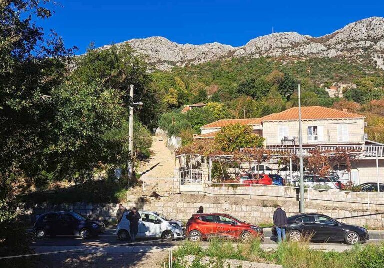 OPREZ VOZAČI: Sudar četiri vozila u Rožatu