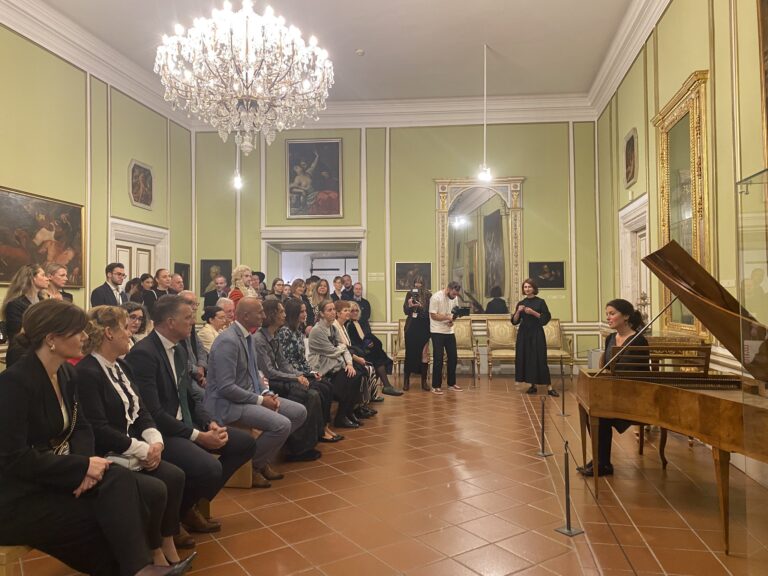 Druga strana povijesti u Dvoru: pijanistica Ivana Jelača okupila međunarodni sastav za Sorkočevićeve note
