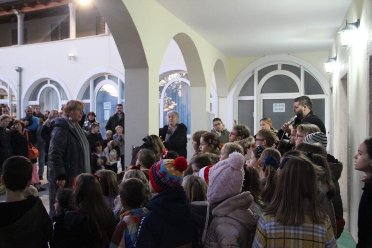 Mi smo došli s ponte o’žala u karoci od gospara…