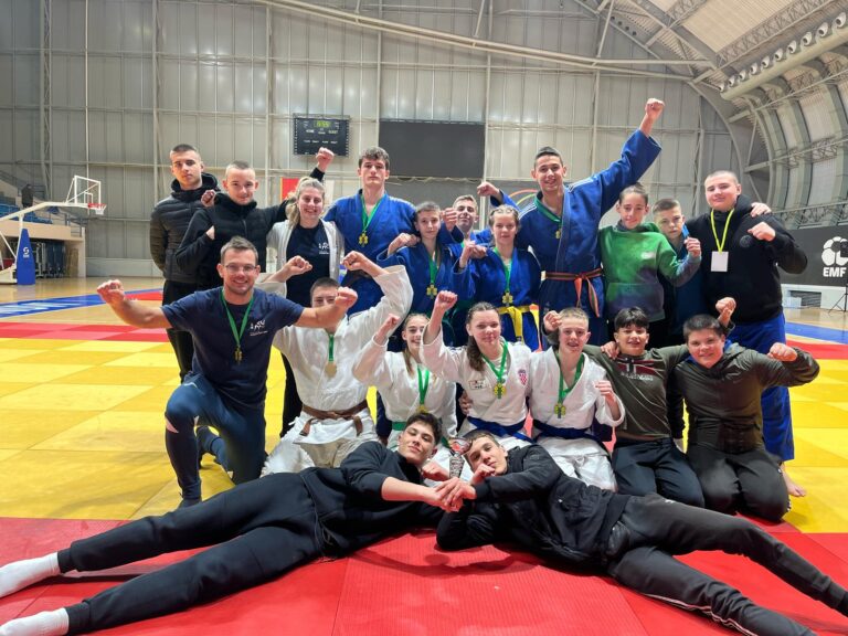 Kadetska ekipa Judo kluba 1966. ekipno prva na kupu Mimoza