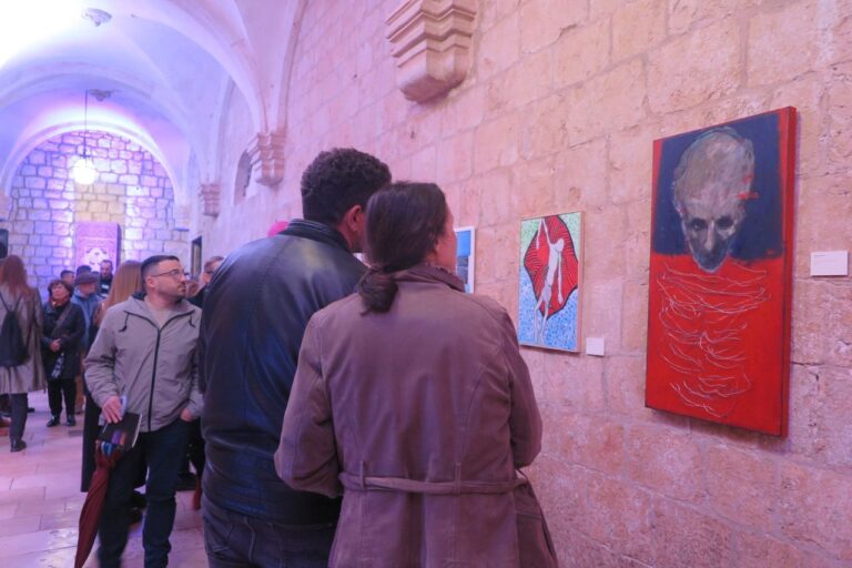 FOTO: Izložbom „Mysterium crucis“ otvorena manifestacija Kršćansko lice kulture