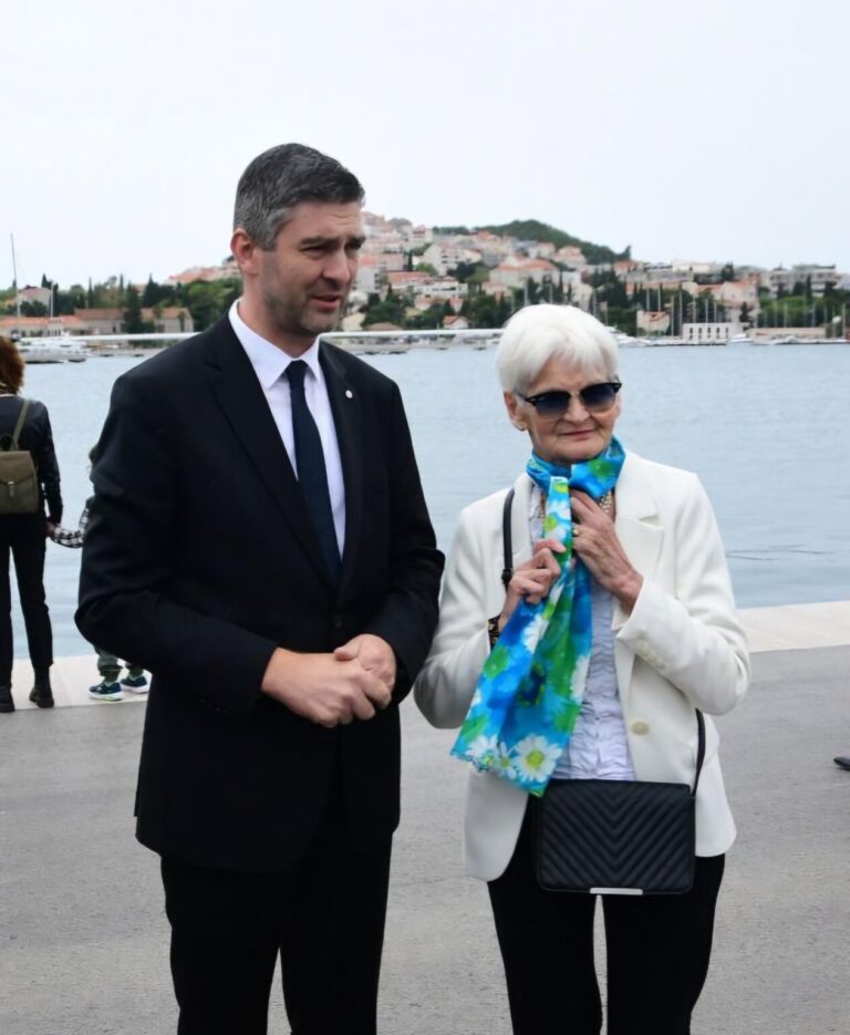 Gradonačelnik Franković: Adio, gospođa Luce!