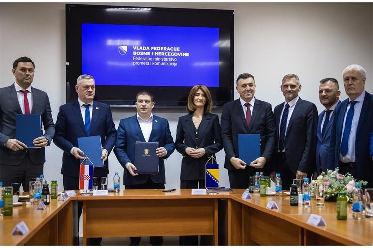 Ministar Butković u Mostaru potpisao ugovor o financiranju ceste Hutovo – Ravno
