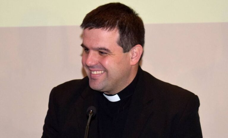 Don Hrvoje Katušić zatekao se u Rimu s krizmanicima – osobno bih volio da novi papa bude iz Europe