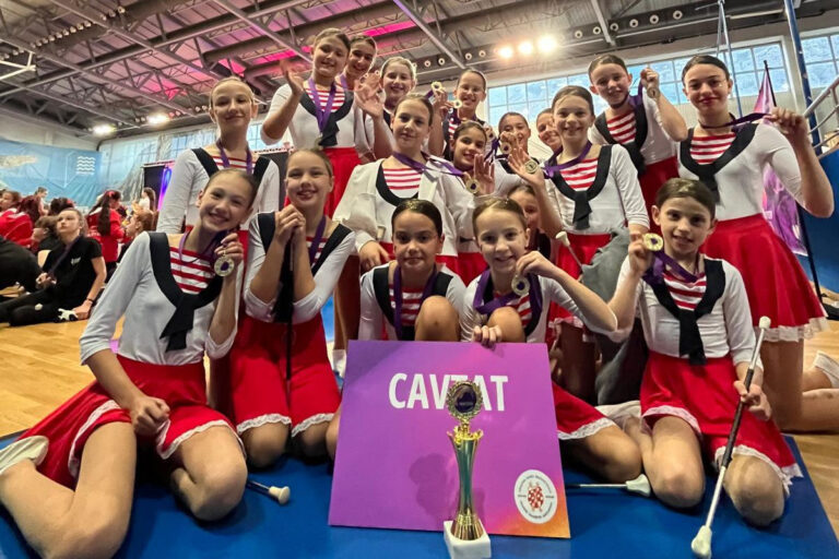 Nove medalje za Cavtatske mažoretkinje