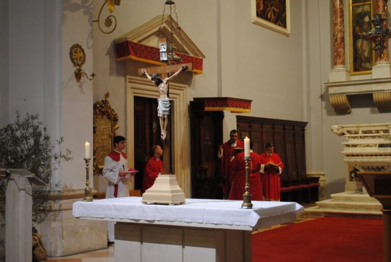 Liturgijska slavlja Velikog tjedna i Uskrsa u Katedrali