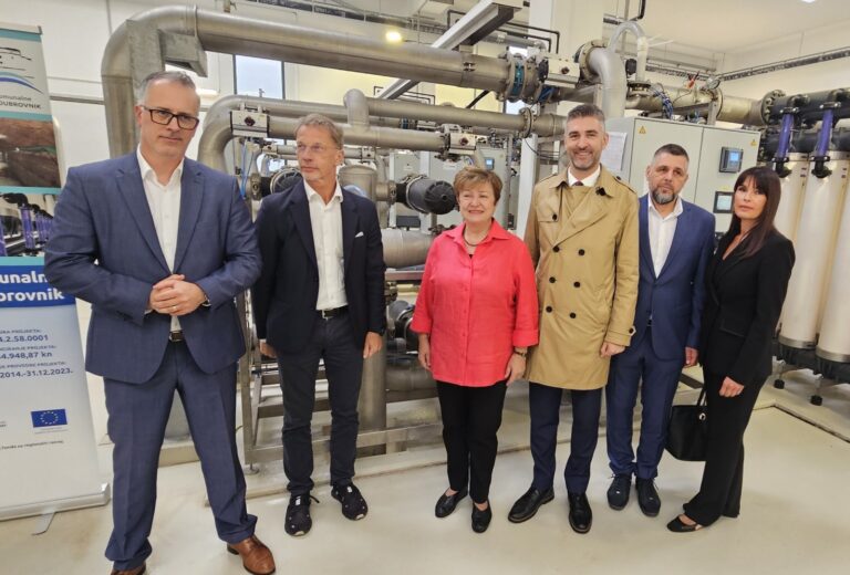 Direktorica MMF-a pohvalila projekt pročistača vode u Komolcu