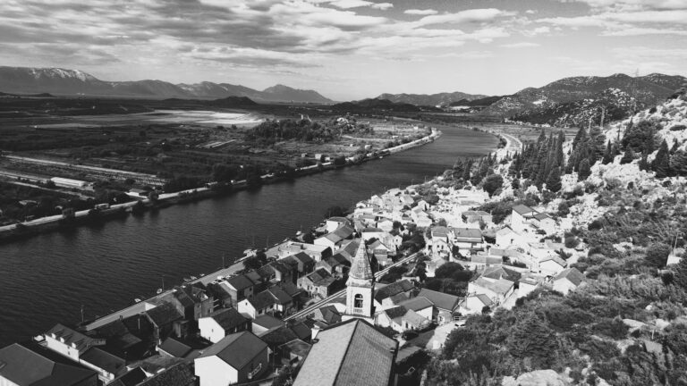 Komin zavijen u crno, proglasiti će se i dan žalosti
