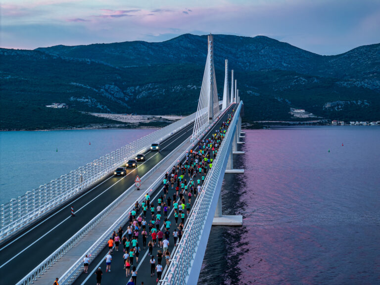 Posebna prometna regulacija za vrijeme trajanja utrke Pelješkim mostom u četvrtak