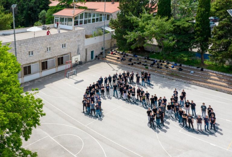 FOTO: Maturanti Pomorske škole u sidru sjećanja