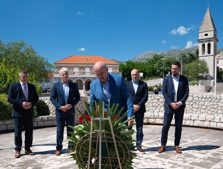 Dan Općine Župa dubrovačka – izaslanstvo HDZ-a položilo vijence u Mandaljeni