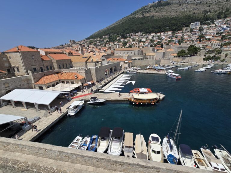 SVE JE SPREMNO ZA SPEKTAKL E1 slijeće u Dubrovnik dok se borba u prvenstvu zahuktava