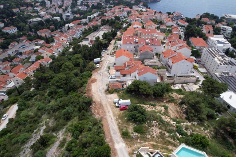 OBAVIJEST: Tijekom popodneva asfaltirat će se preostali dio ulice od Montovjerne