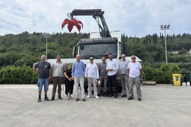 Čistoći i zelenilu Konavle d.o.o.  osiguran novi komunalni kamion prilagođen za rad na području Cavtata