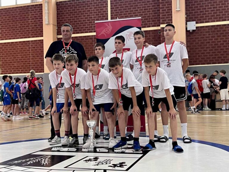 BRAVO EKIPA Košarkaši iz OŠ Montovjerna drugi u Hrvatskoj