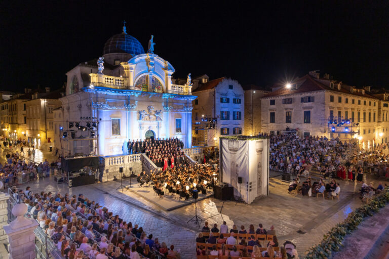 Veliki pljesak za koncert Dubrovačkog simfonijskog orkestra kojim su započele Igre