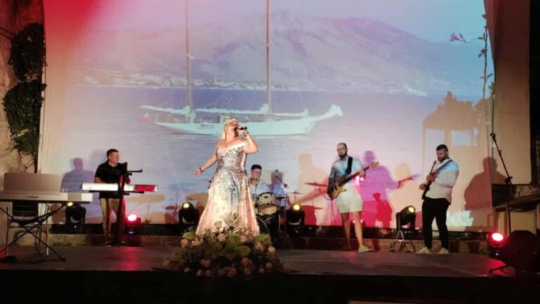 ZAPAŽEN NASTUP Dubrovačka medicinska sestra dobila nagradu za izvedbu na glazbenom festivalu u Korčuli