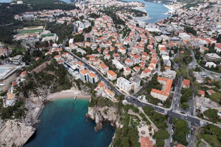 JAVNA NABAVA U KOLOVOZU Radovi na sanaciji pokosa uvale Miramare tek najesen