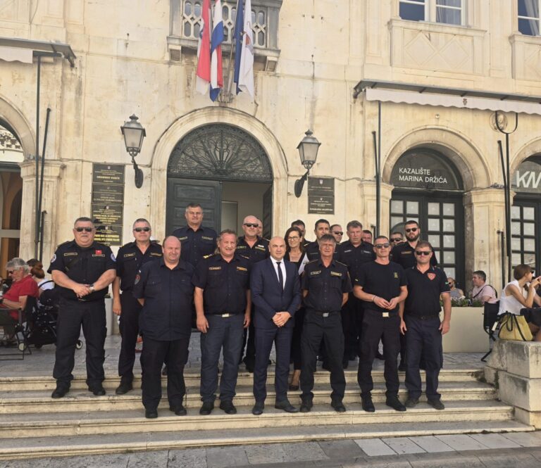 Župan Pezo održao sastanak s vatrogascima: Uz vas se osjećamo sigurno