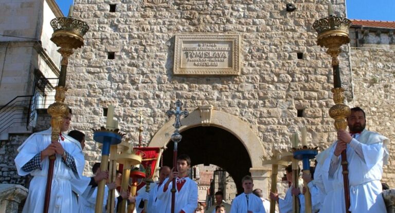 Stoljetna tradicija korčulanske Vele setemane uvrštena u Registar zaštićenih kulturnih dobara