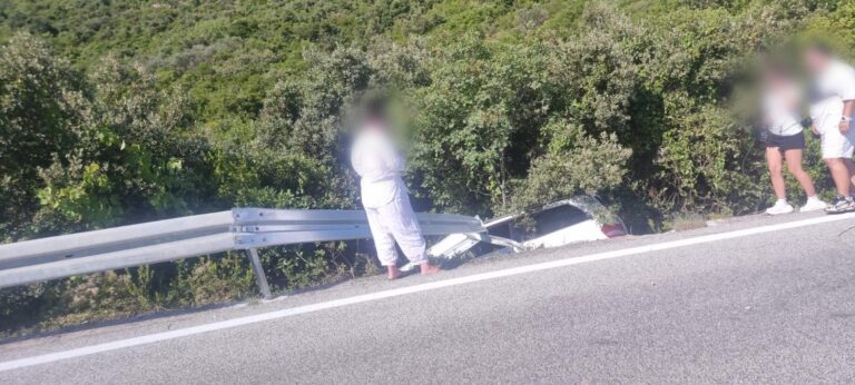 Na području Velikih žala osobno vozilo sletjelo s ceste