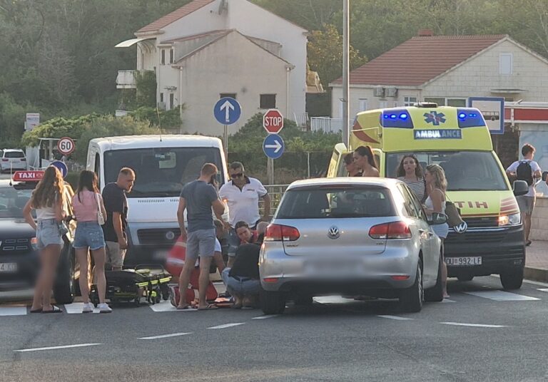 U Srebrenom osobno vozilo naletjelo na pješakinju