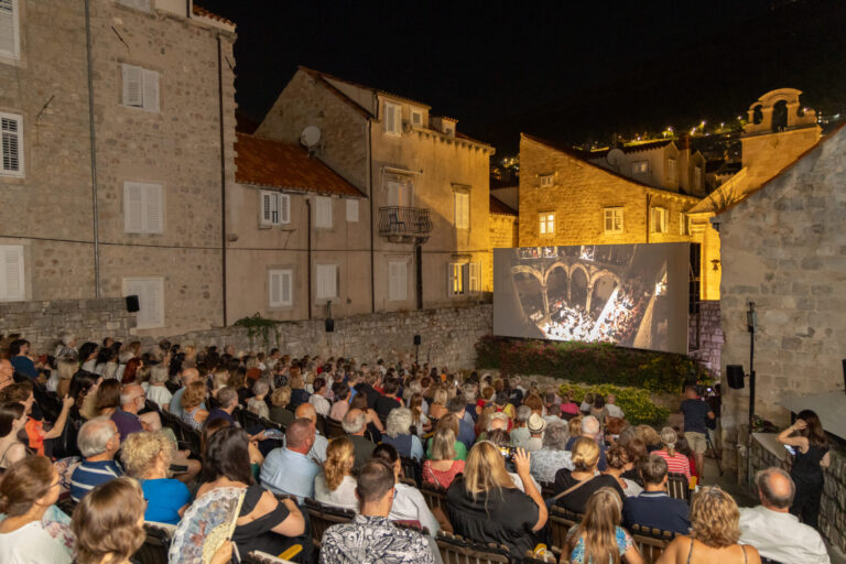 Dokumentarni film “Stoljetni Allegro Vivace” proveo kroz bogatu povijest Dubrovačkog simfonijskog orkestra 