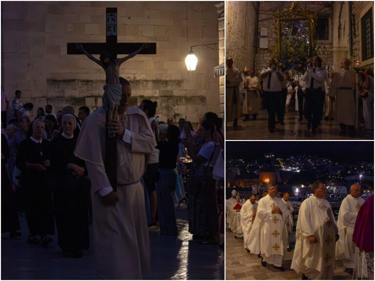 Procesija ulicama grada na blagdan Velike Gospe