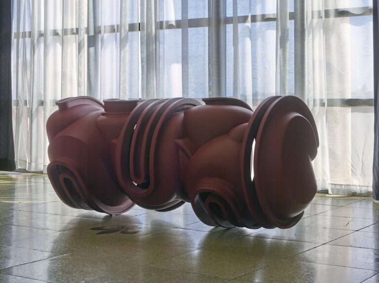 Subotnja kava u Galeriji uz izložbu Tonya Cragga “Skulptura”