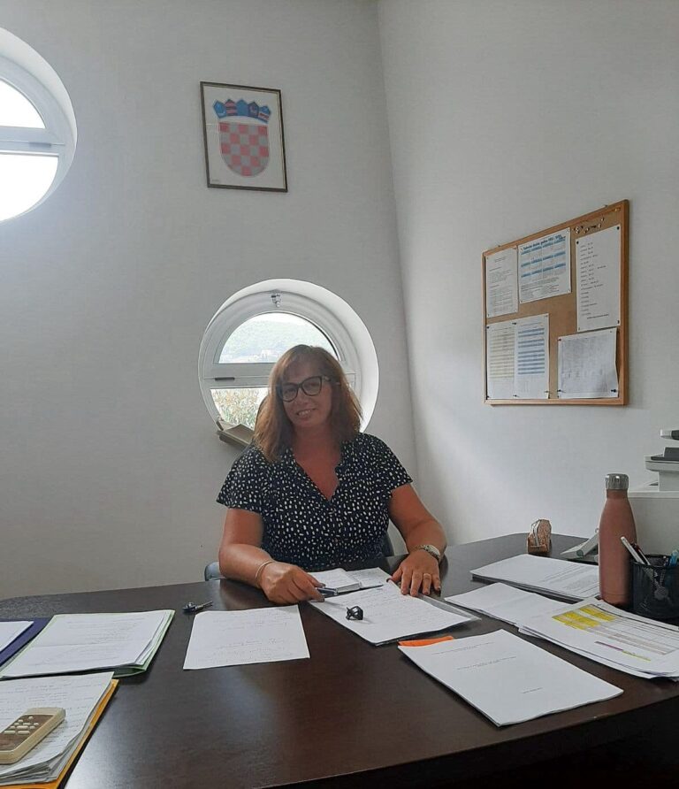 Pred početak nastave s Lukrecijom Pavlović Ujdur, ravnateljicom OŠ Župa dubrovačka: nedostaje nam psiholog i edukator-rehabilitator