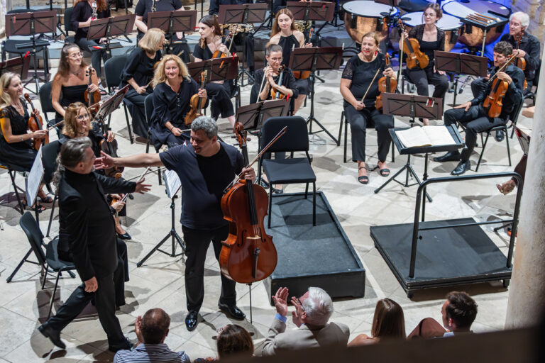 DSO pod ravnanjem maestra Zajceva i uz violončelista Jasena Chelfija započeo ciklus jesenskih koncerata