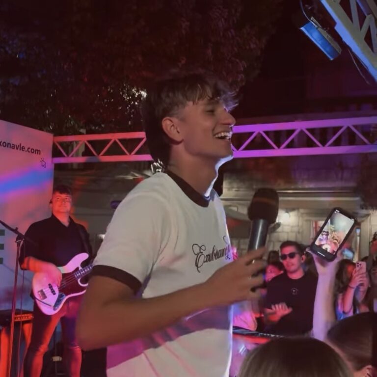 Jakov Jozinović, mladi glazbenik u usponu, osvojio srca publike na koncertu u Cavtatu