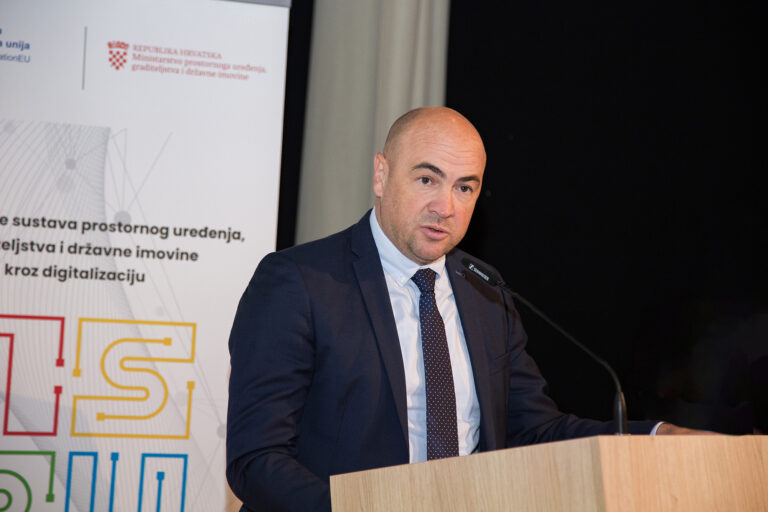 Pezo: Dogodine Županija časti šporkim makarulima u Vili Čingriji