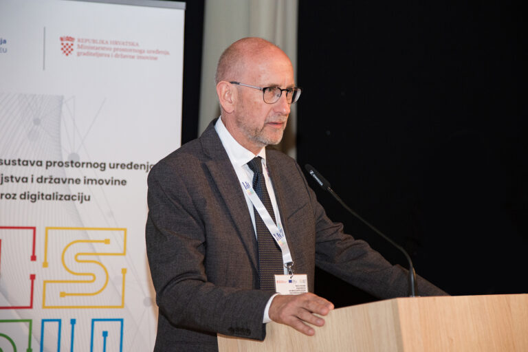 Božo Lasić u Zagrebu o načinu financiranja osnovnog i srednjeg školstva, zdravstva, socijalne skrbi i vatrogastva