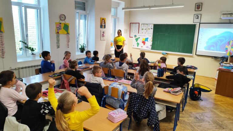 Tereza Čabrilo i Marija Vezilić zajedno s učenicima osnovnih škola obilježile Tjedan školskog doručka