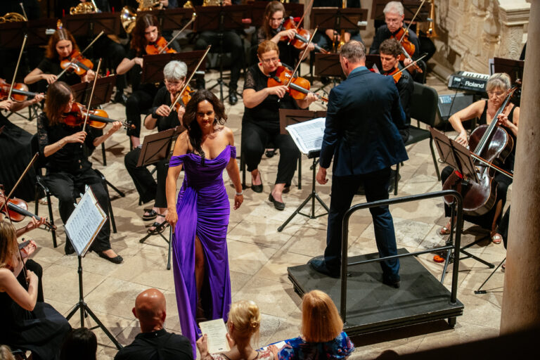 Dubrovački simfonijski orkestar i sopranistica Marija Vidović u našem teatru će izvesti program s kojim nastupaju u Beču