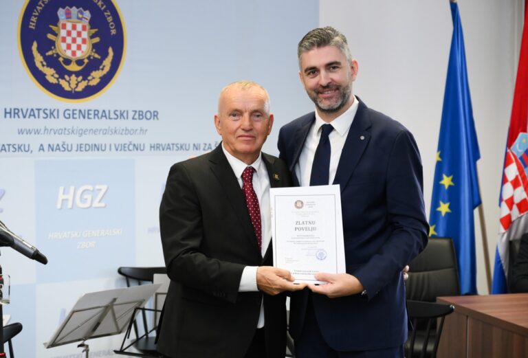 Gradonačelniku Frankoviću dodijeljena zlatna povelja Hrvatskog generalskog zbora