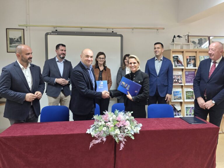 Potpisan 2,4 milijuna eura vrijedan ugovor za rekonstrukciju Gimnazije Metković