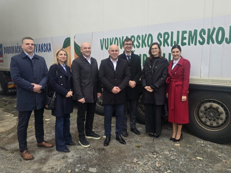 Županija donirala deset tona mandarina Vukovarsko-srijemskoj županiji