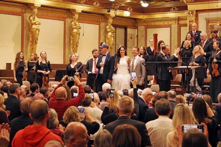 KRUNA PROSLAVE 100. ROĐENDANA Dubrovački simfoničari digli na noge publiku u slavnom bečkom Musikvereinu