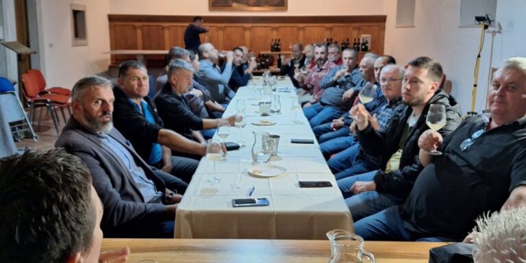 Edukacija o održivoj poljoprivredi i kušanje mladih vina u Pridvorju