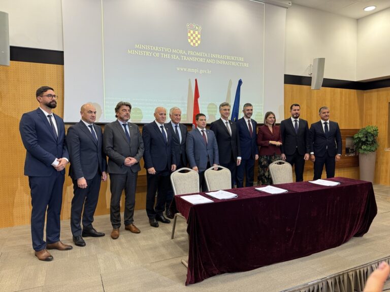 BESPOVRATNA SREDSTVA Potpisan ugovor o dodjeli 4.3 milijuna eura za spojnu cestu Tamarić