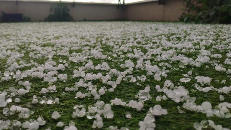 Nakratko zabijelio grad