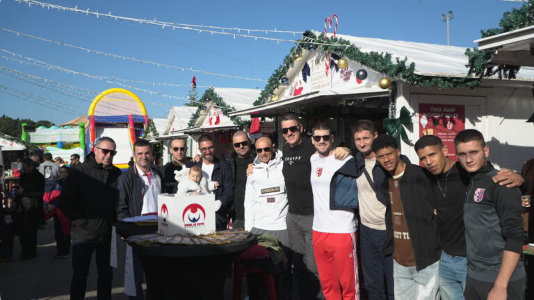 Veliko srce Dubrovčana: Rasprodana Squareova „Majica s razlogom“