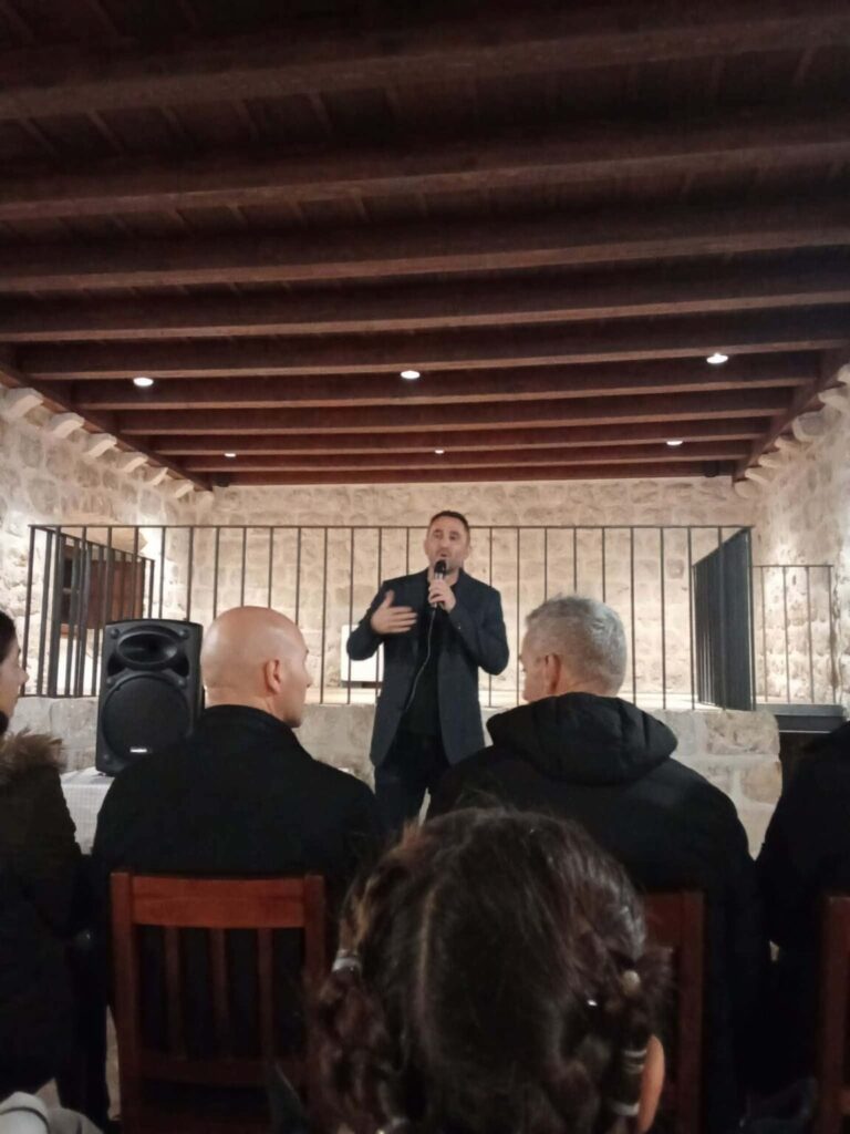 Vedran Mezei predavanjem „Kolenda kroz dubrovačka stoljeća“ proveo kroz povijest tradicionalnog narodnog običaja