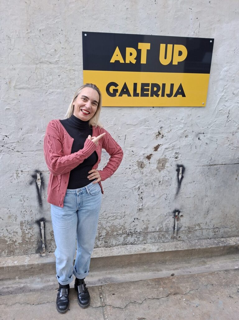 IZLOŽBA U TUP-u: Ivana Gille slika more kao produžetak našeg bića